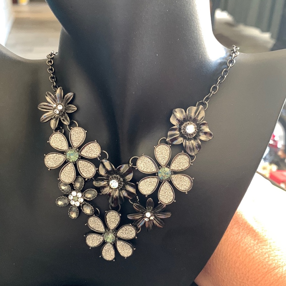Statement necklace